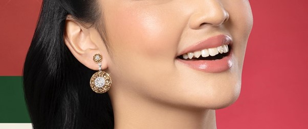 Ini 4 Tips Aman Kenakan Anting Emas Model Terbaru yang Berhiaskan Berlian