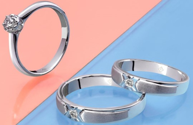 Apa Jenis Setting Berlian yang Cocok untuk Cincin Tunangan Terbaru?	