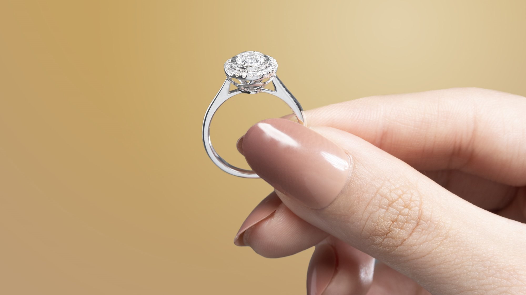 6 Tips Membeli Perhiasan Berlian untuk Pertama Kali agar Tidak Menyesal