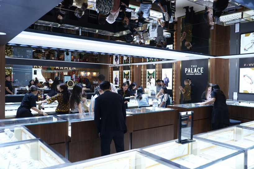 The Palace Jeweler Resmi Hadir di Megamall Manado, Persembahan Koleksi Perhiasan Berkualitas untuk Masyarakat Manado