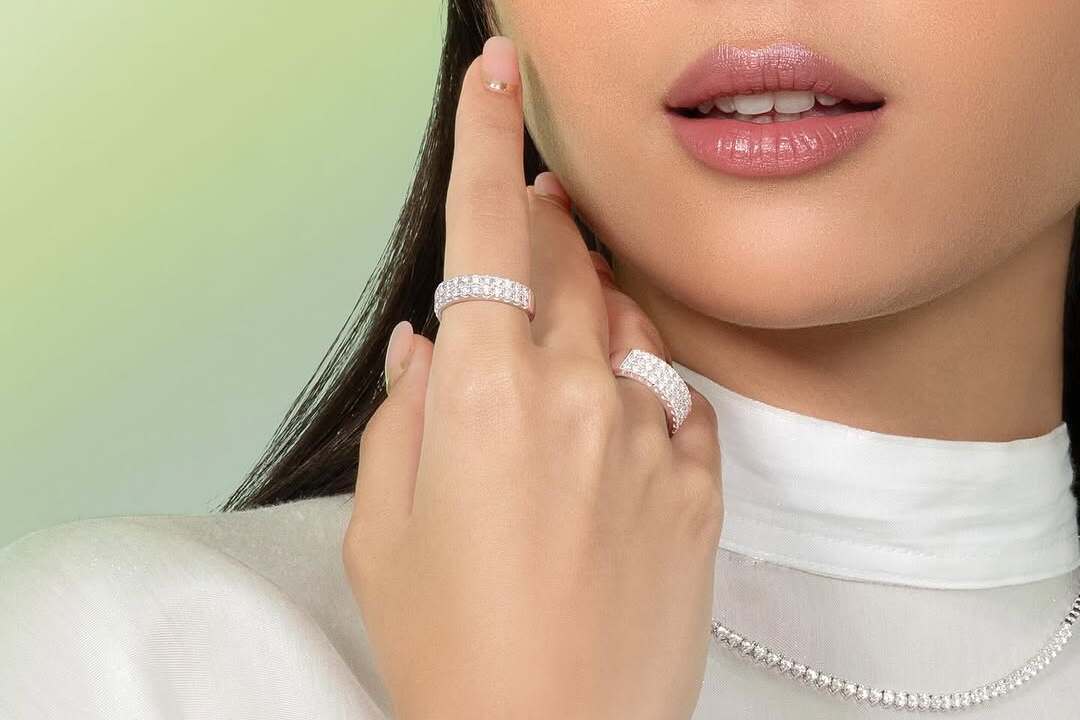 7 Tips Tampil Percaya Diri Memakai Perhiasan Berlian Setiap Hari
