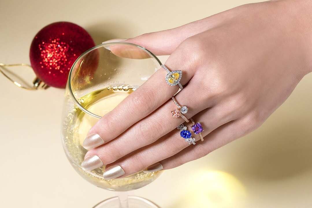 Cek Harga Emas Putih Hari Ini Sebelum Beli Cincin White Gold Favoritnya Anak Muda