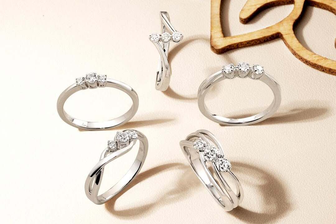 Model Cincin Tunangan Trilogy Ini Melambangkan Tiga Fase Perjalanan Cinta Abadi