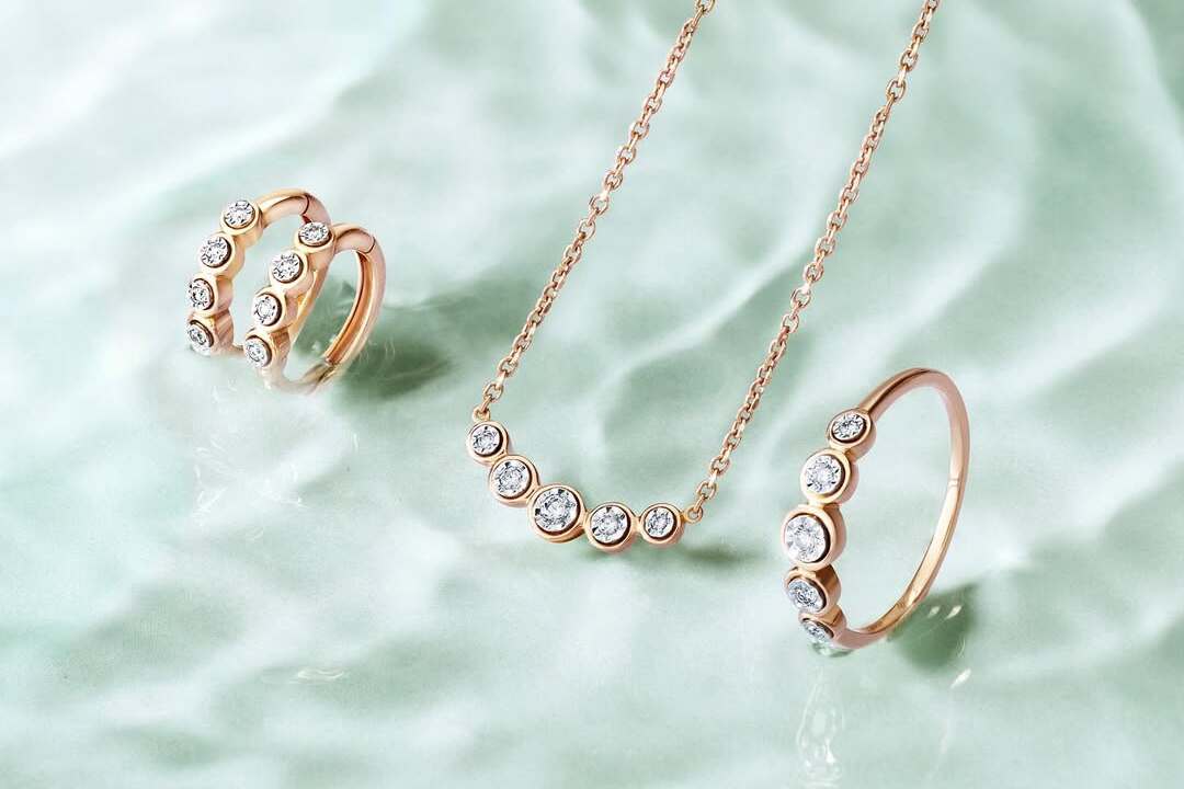 5 Kado untuk Istri Kekinian Buat Istri Makin Cinta dengan Perhiasan Cantik Ini!