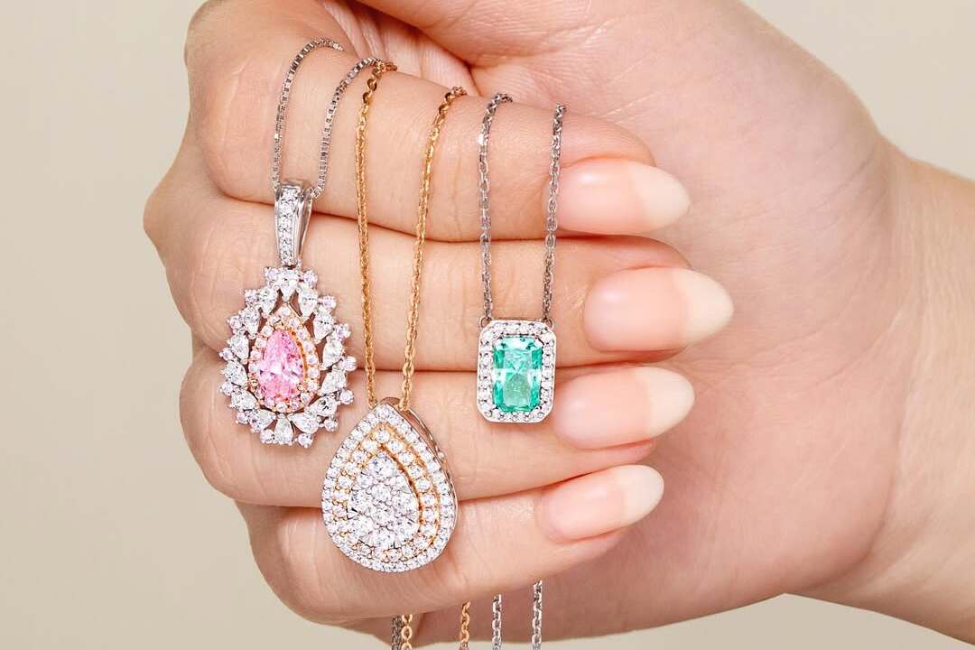 Berapa Kisaran Harga Kalung Berlian Yang Cocok Untuk Pemula Yang Baru Koleksi Perhiasan?