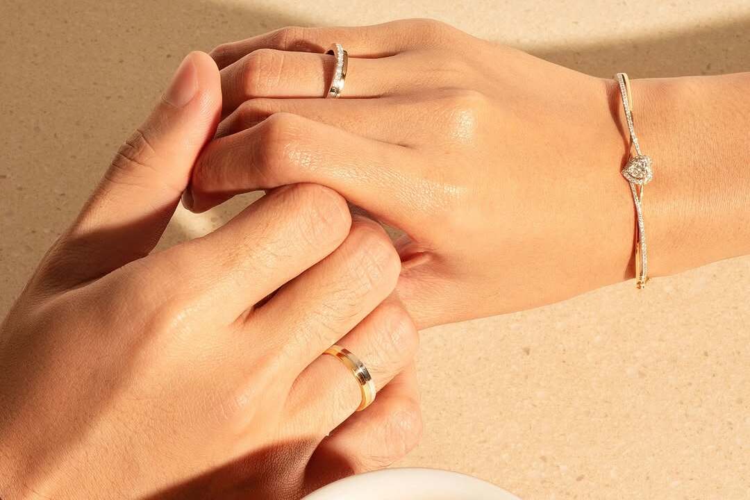 6 Cara Romantis Memberikan Cincin Lamaran di Restauran!